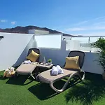 别墅 Serena Homes By Livvo *