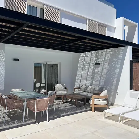 Serena Homes By Livvo Vila *