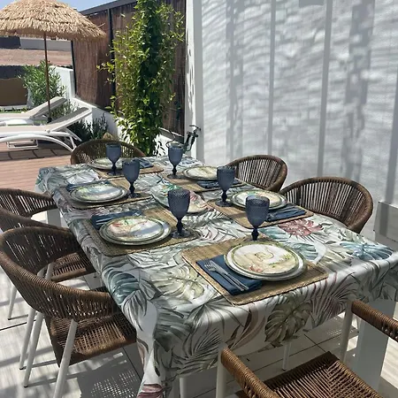 Serena Homes By Livvo *