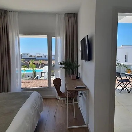 Serena Homes By Livvo * Πλάγια Μπλάνκα