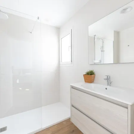 Serena Homes By Livvo *